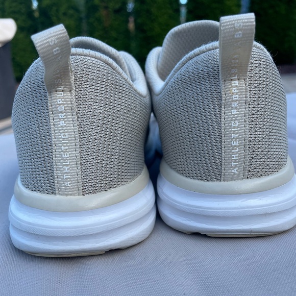 APL - Picture 2 of 14